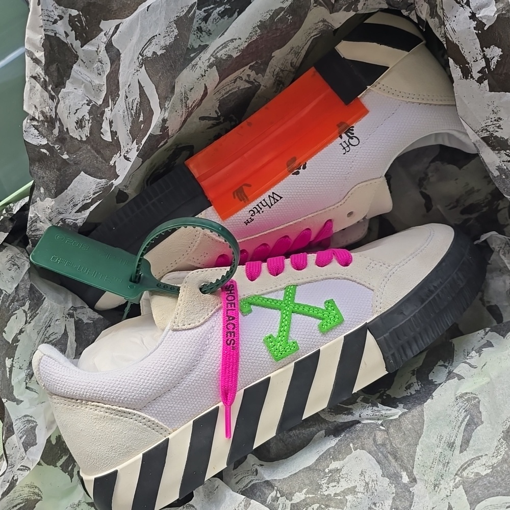 OFF WHITE, Low Vulcanized Sneaker, Men's, White/Magenta/Lime Green Canas & Suede - Picture 15 of 16